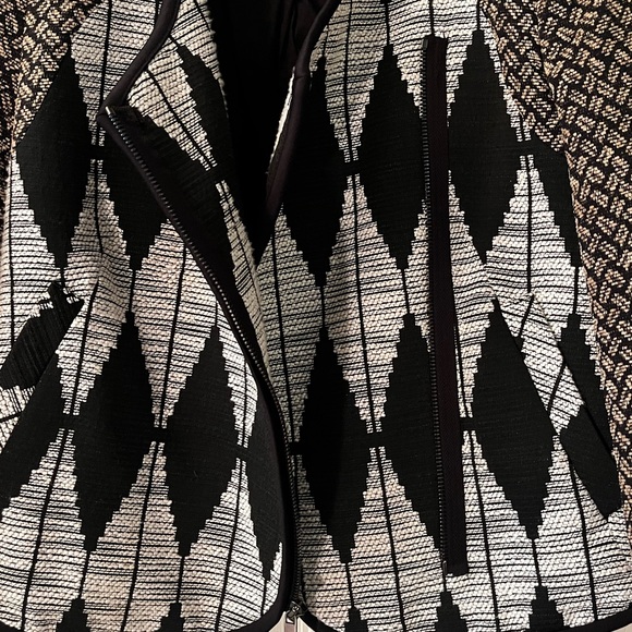 Rachel Roy cropped double breasted jacket, jacquard motif. - Picture 3 of 6